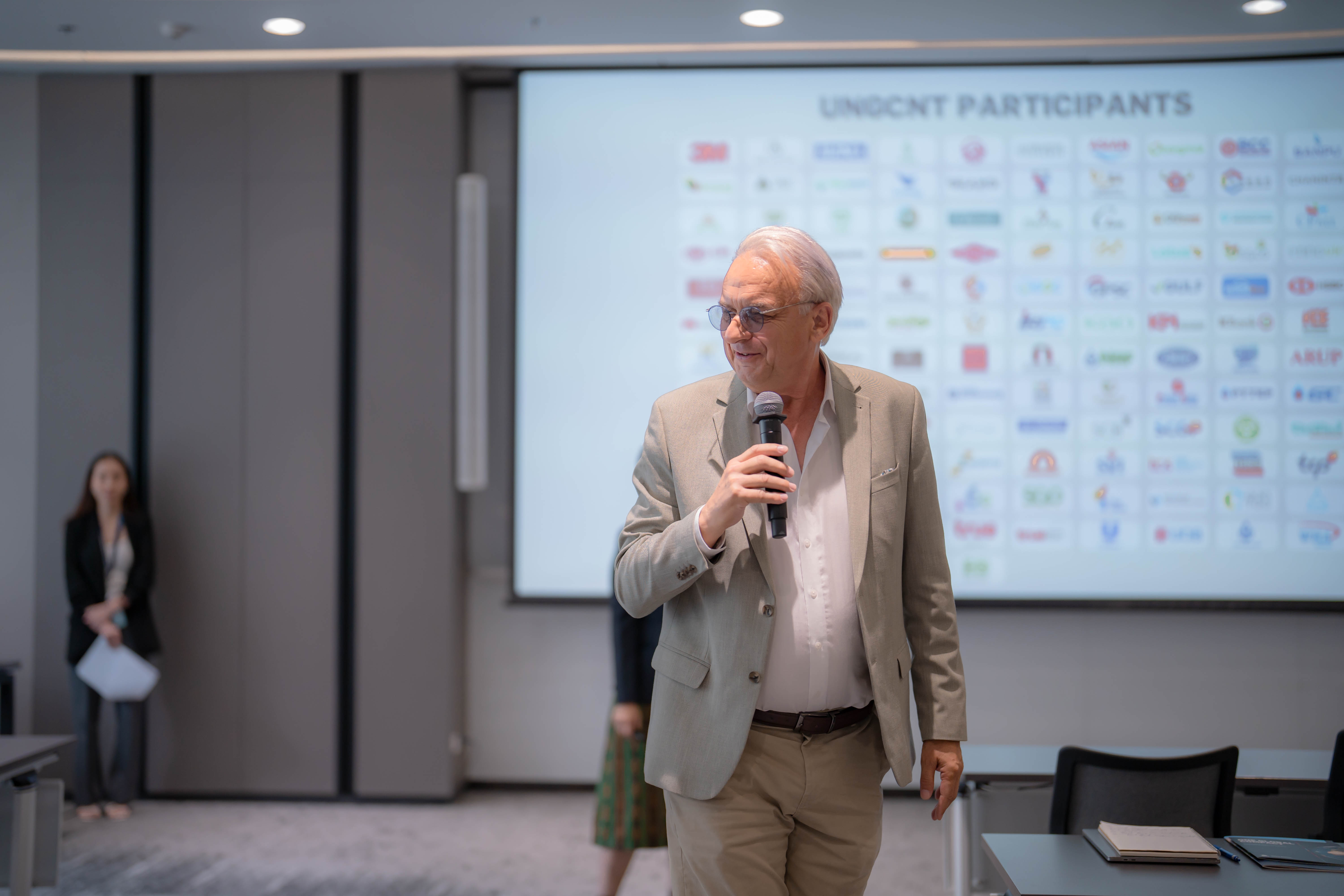 Ole Bent Rye presenting at UNICEF conference